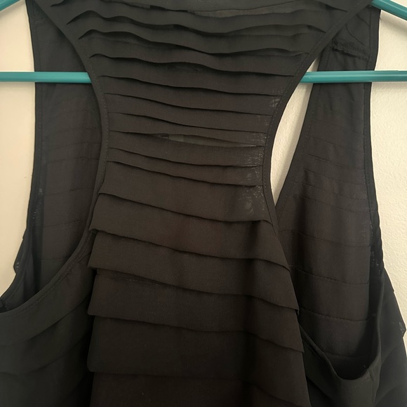 Saks 5th Avenue Burgundy Layered Sleeveless Top - Picture 6 of 9